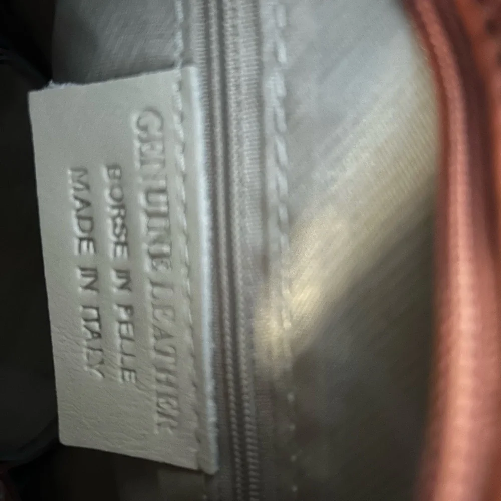 Italian Leather Purse from Rome - Picture 4 of 4